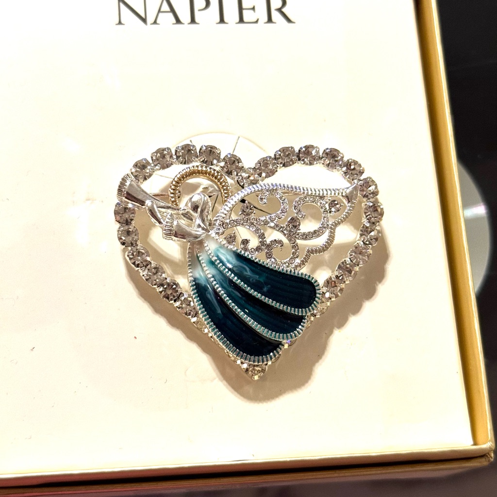 Napier Silver And Angel Heart Brooch 22$